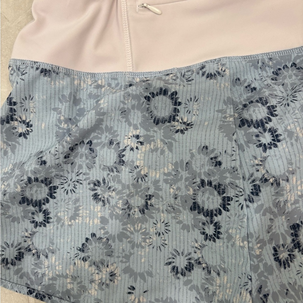Sweaty Betty Blue White Floral Time Trial Run Shorts Size Small - Picture 7 of 11